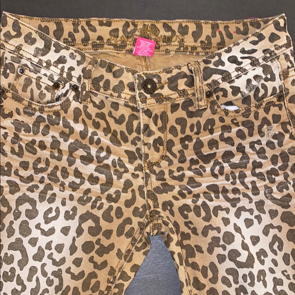 Almost Famous Size 5 Brown Tan Leopard Print Straight Leg Jeans - Picture 10 of 13